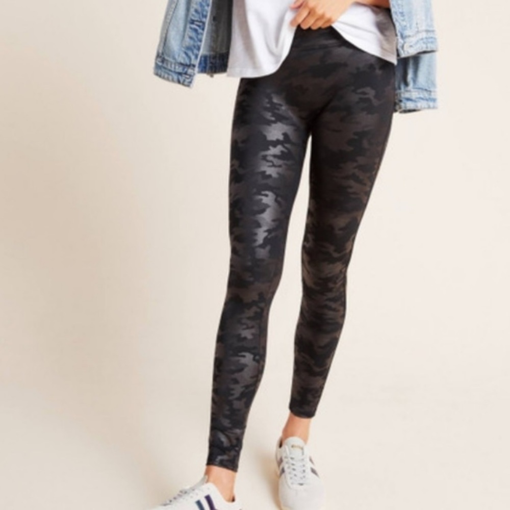SPANX Faux Leather‎ Legging Black Camo